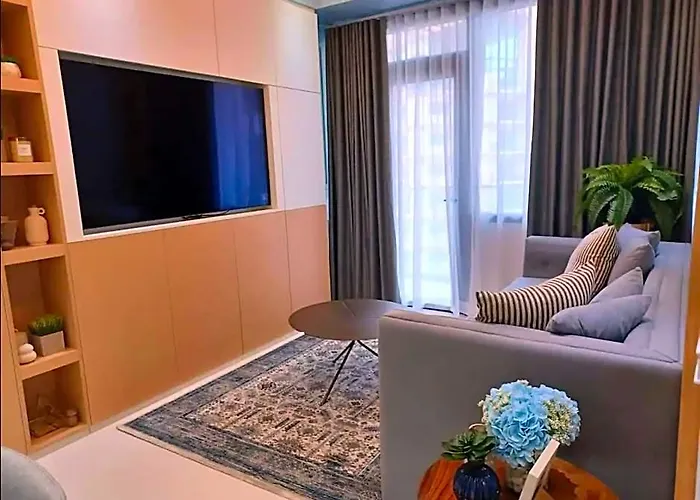 The Florence At Mckinley Hill Hotel